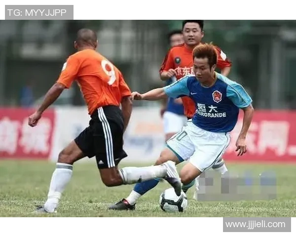 江苏舜天足球队现役与历史球星盘点及其在球队中的传奇表现